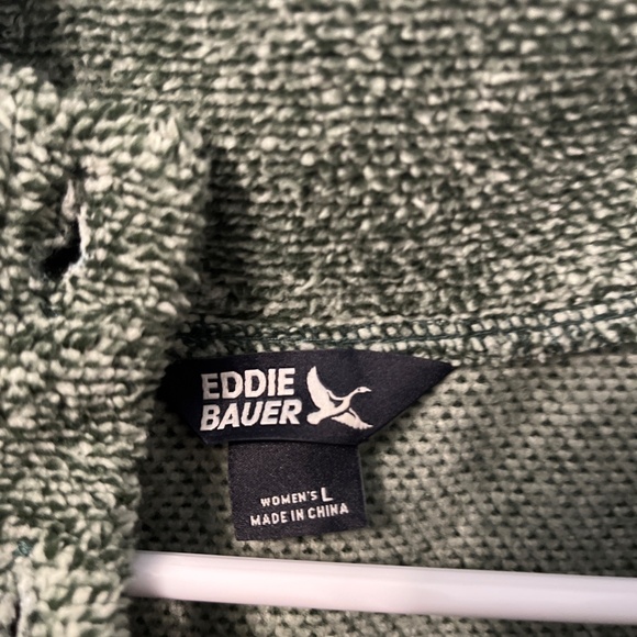 Eddie Bauer Green Pullover Sweater Pockets Soft Material Size L - Picture 2 of 7